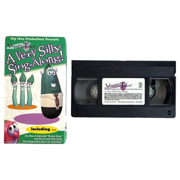 8 VeggieTales VHS Tapes LarryBoy Silly Sing-Along Madame Blueberry Rack Shack - Picture 4 of 10